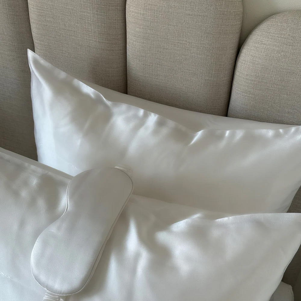 Sharmnlace™ 100% Mulberry Silk Pillowcase – Anti-Frizz, Skin-Loving, Pure Silk Comfort