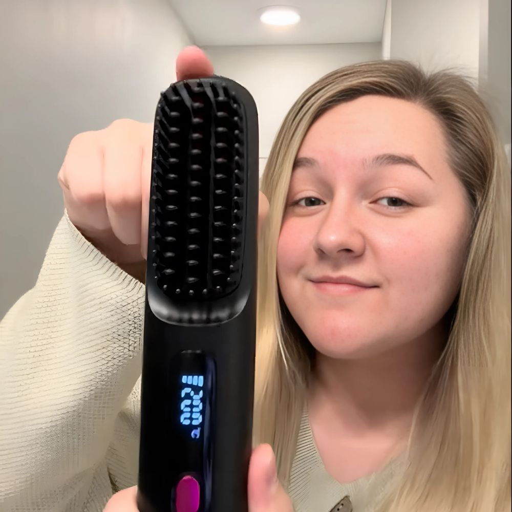 GoBrush PRO – Cordless Straightening Brush.
